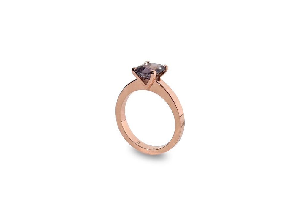 V RING MAUVE SPINEL