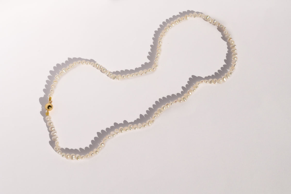 SEA SALT PEARL NECKLACE YELLOW GOLD Miško Jewellery