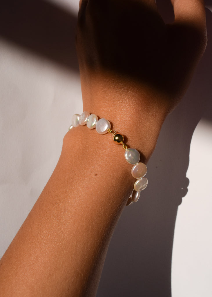 COIN PEARL BRACELET YELLOW GOLD
