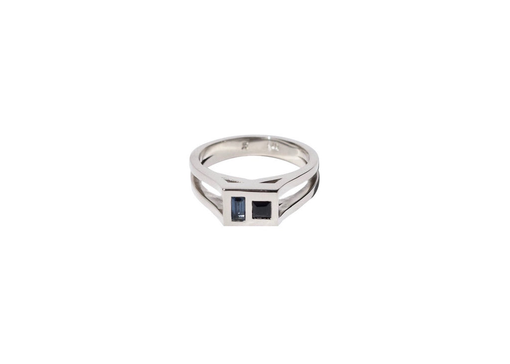 UNIFIED SIGNET RING WHITE GOLD